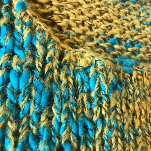 Kimchi & Blue open knit muscle tee shaped sweater - Picture 3 of 5